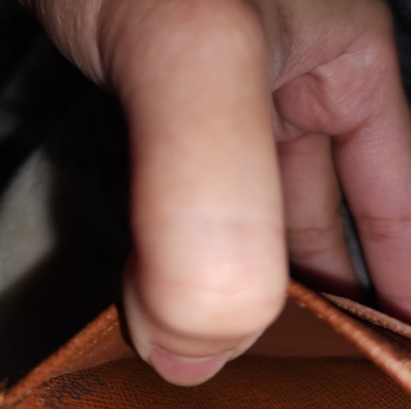 Vintage Louis Vuitton Monogram Compact Wallet - Picture 3 of 13